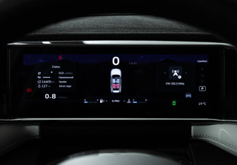 Подержанный автомобиль Geely Atlas 2024 года (12 фото)