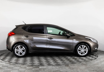 Подержанный автомобиль Kia Ceed Hatchback 2014 года (4 фото)