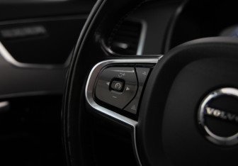 Подержанный автомобиль Volvo XC90 2016 года (22 фото)