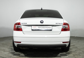 Подержанный автомобиль Skoda Octavia Liftback 2017 года (6 фото)