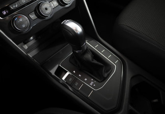 Подержанный автомобиль Volkswagen Tiguan 2018 года (19 фото)