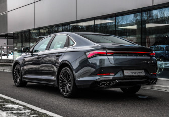 Подержанный автомобиль Geely Preface 2024 года (7 фото)