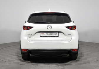 Подержанный автомобиль Mazda CX-5 2018 года (6 фото)