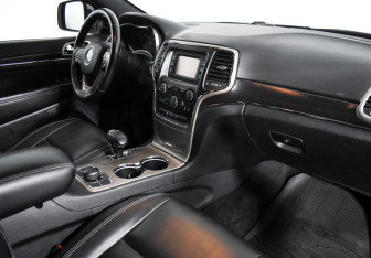 Подержанный автомобиль Jeep Grand Cherokee 2013 года (13 фото)