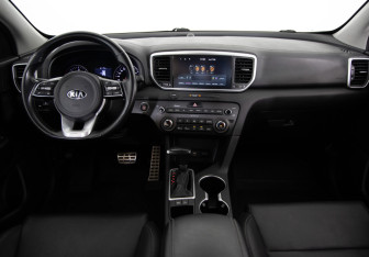 Подержанный автомобиль Kia Sportage 2019 года (9 фото)
