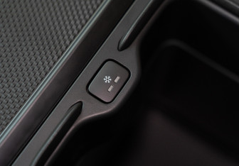 Новый Land Rover Range Rover 2024 (37 фото)