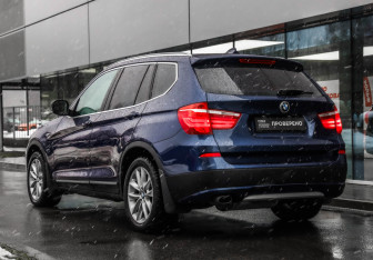 Подержанный автомобиль BMW X3 2012 года (7 фото)