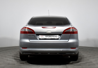 Подержанный автомобиль Ford Mondeo Sedan 2008 года (6 фото)