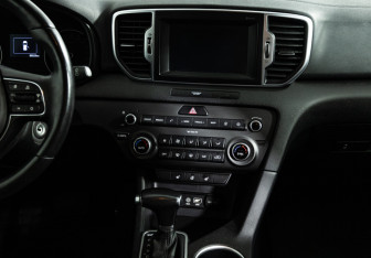 Подержанный автомобиль Kia Sportage 2017 года (14 фото)