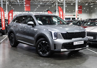 Подержанный автомобиль Kia Sorento 2024 года (4 фото)