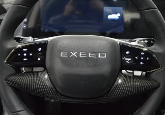 Подержанный автомобиль Exeed LX 2024 года (17 фото)