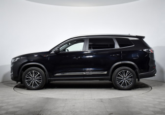Подержанный автомобиль Chery Tiggo 8 Pro 2021 года (8 фото)