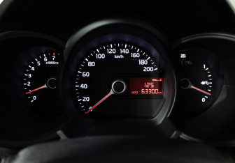 Подержанный автомобиль Kia Picanto 2013 года (12 фото)