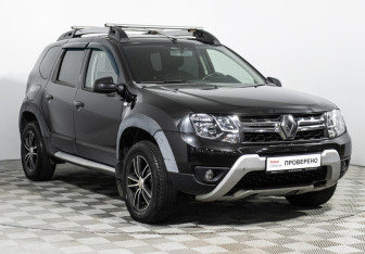 Подержанный автомобиль Renault Duster 2017 года (3 фото)