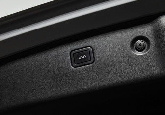 Подержанный автомобиль Changan UNI-S 2024 года (22 фото)