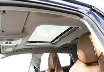 Подержанный автомобиль Omoda C5 2023 года (15 фото)