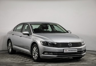 Подержанный автомобиль Volkswagen Passat Sedan 2015 года (3 фото)