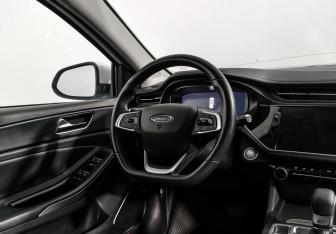 Подержанный автомобиль Omoda S5 2023 года (16 фото)