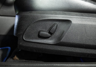 Подержанный автомобиль Ford Focus Sedan 2006 года (15 фото)