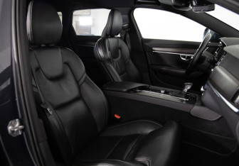 Подержанный автомобиль Volvo V90 Cross Country 2019 года (11 фото)