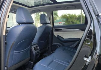 Подержанный автомобиль Haval F7 2023 года (12 фото)
