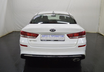 Подержанный автомобиль Kia Optima Sedan 2019 года (6 фото)