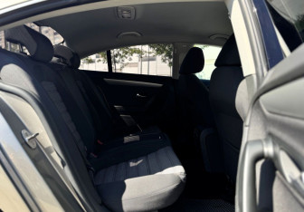 Подержанный автомобиль Volkswagen Passat CC 2011 года (18 фото)