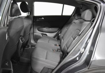 Подержанный автомобиль Kia Sportage 2017 года (11 фото)