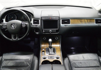Подержанный автомобиль Volkswagen Touareg 2016 года (14 фото)