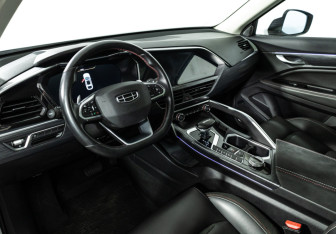 Подержанный автомобиль Geely Tugella 2021 года (11 фото)