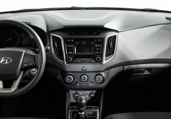Подержанный автомобиль Hyundai Creta 2017 года (14 фото)