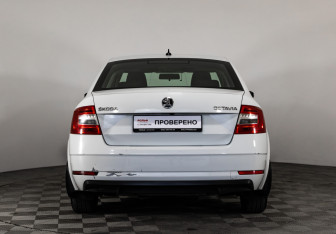 Подержанный автомобиль Skoda Octavia Liftback 2017 года (6 фото)