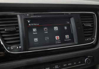 Подержанный автомобиль Kia Carnival 2018 года (13 фото)