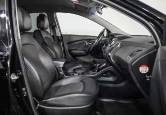 Подержанный автомобиль Hyundai ix35 2014 года (19 фото)