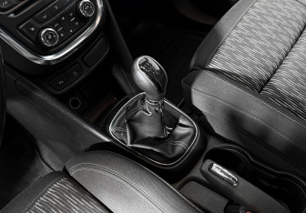Подержанный автомобиль Opel Mokka 2013 года (11 фото)