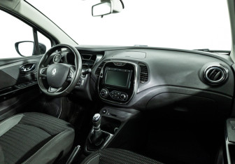 Подержанный автомобиль Renault Kaptur 2019 года (9 фото)