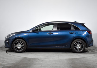 Подержанный автомобиль Kia Ceed Hatchback 2018 года (8 фото)