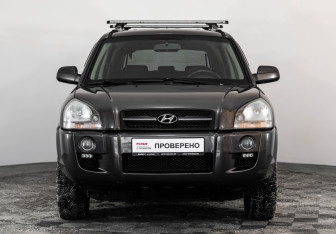 Подержанный автомобиль Hyundai Tucson 2007 года (2 фото)