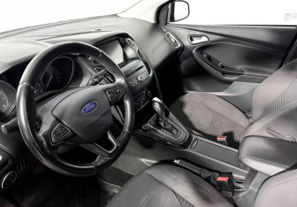 Подержанный автомобиль Ford Focus Sedan 2016 года (9 фото)