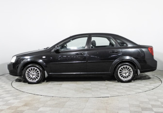 Подержанный автомобиль Chevrolet Lacetti Sedan 2010 года (8 фото)