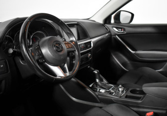 Подержанный автомобиль Mazda CX-5 2015 года (9 фото)