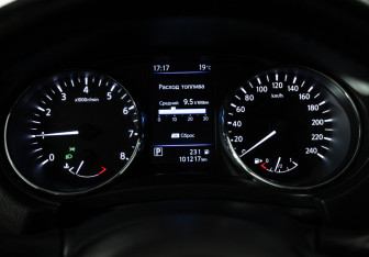 Подержанный автомобиль Nissan X-Trail 2021 года (12 фото)
