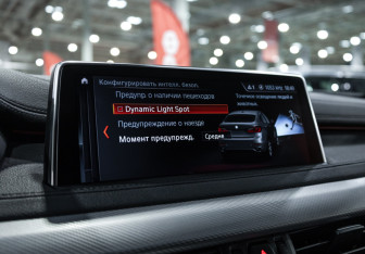 Подержанный автомобиль BMW X6 2016 года (34 фото)