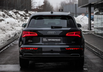 Подержанный автомобиль Audi Q5 2019 года (6 фото)