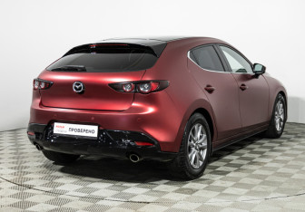 Подержанный автомобиль Mazda 3 Hatchback 2019 года (5 фото)