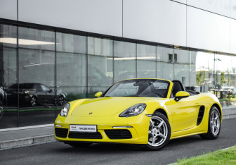 Подержанный автомобиль Porsche Boxster 2020 года (13 фото)