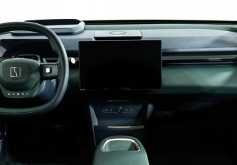 Подержанный автомобиль Zeekr X 2024 года (14 фото)