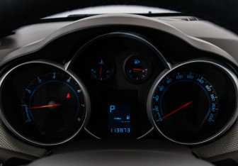 Подержанный автомобиль Chevrolet Cruze Sedan 2011 года (19 фото)