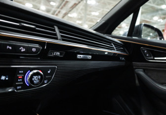 Подержанный автомобиль Audi Q7 2018 года (21 фото)