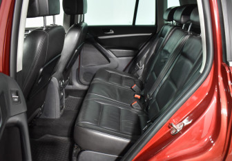 Подержанный автомобиль Volkswagen Tiguan 2013 года (11 фото)